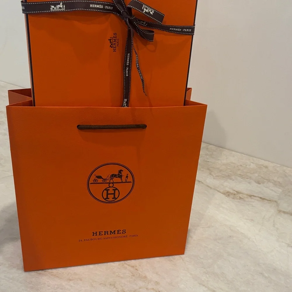 Authentic Hermès Birkin/Kelly Boutique Packaging Set – Box, Shopping Bag, Ribbon